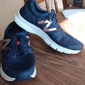 New Balance 715 Running Shoe, women's sz  8.5